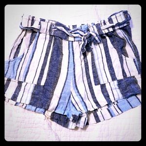 Linen shorts size xl.